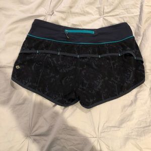Lululemon speed shorts, size 6!